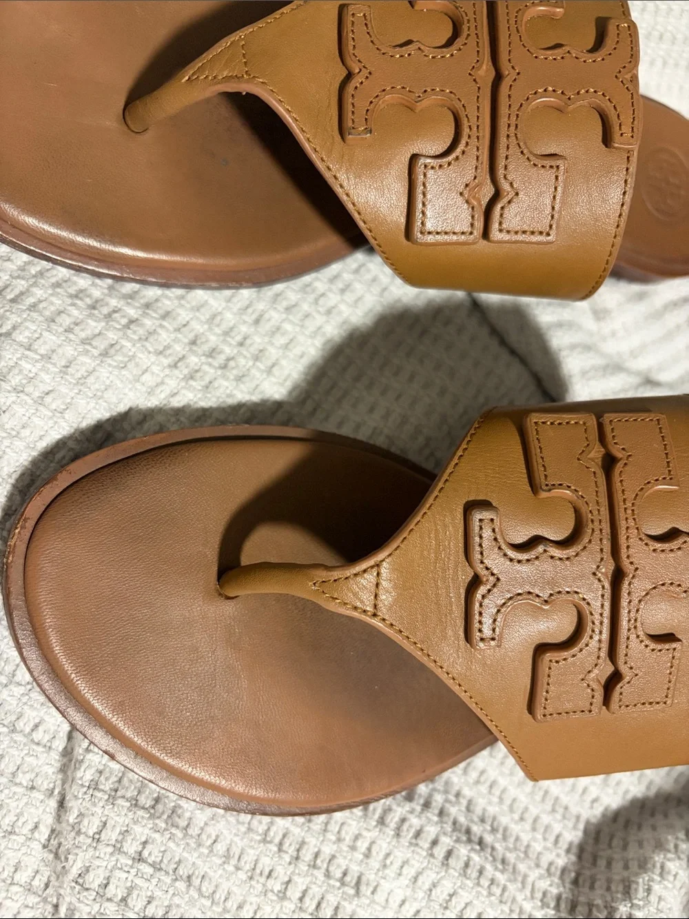Tory Burch Tan Leather Miller Thong Sandals - Picture 3 of 5